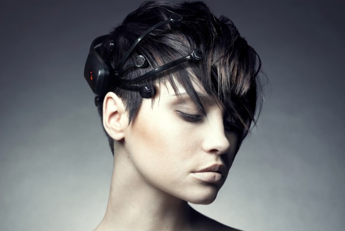 Emotiv headset_2