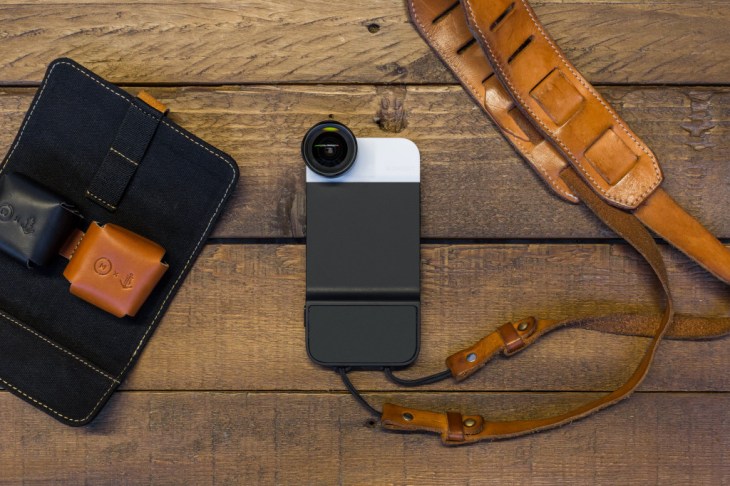 moment case with strap