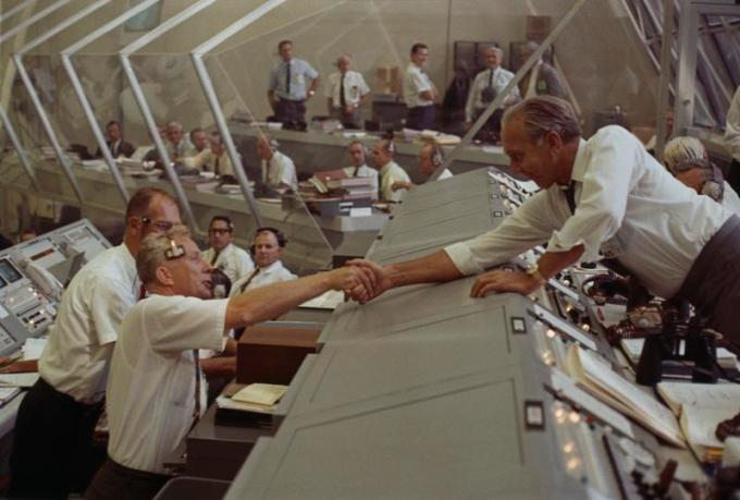 Apollo Missions to the Moon Apollo Missions to the Moon