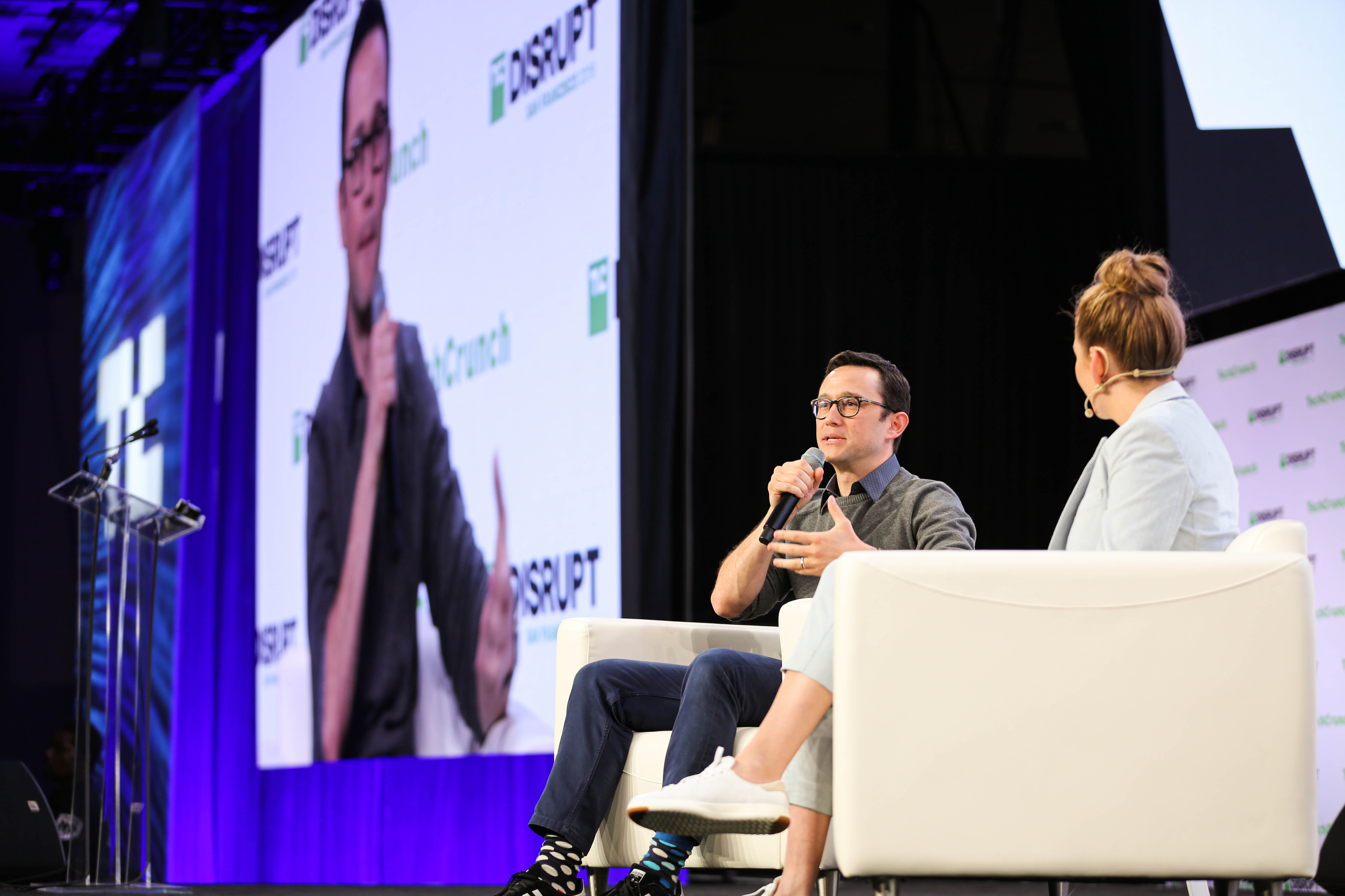 joseph-gordon-levitt-0046 Joseph Gordon-Levitt speaks with Jordan Crook at TechCrunch Disrupt 2019 on October 2, 2019.