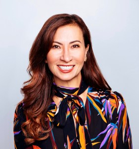 Anne Toth, Amazon